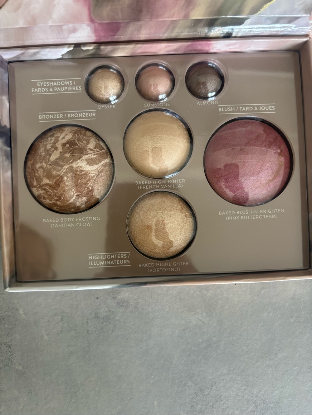 NEW Laura Geller makeup pallet - Picture 2 of 2